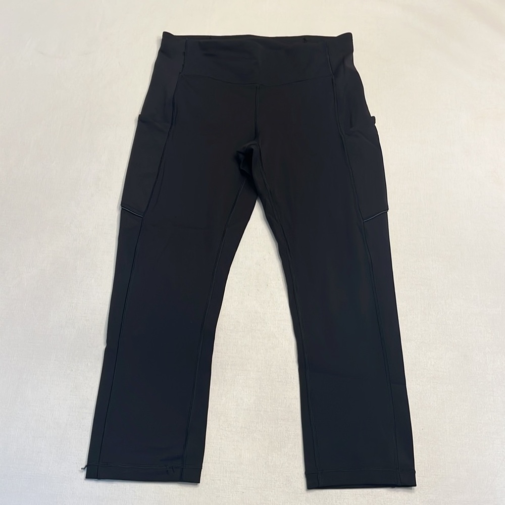 30. Lululemon Speed Up Crop (21") Black
